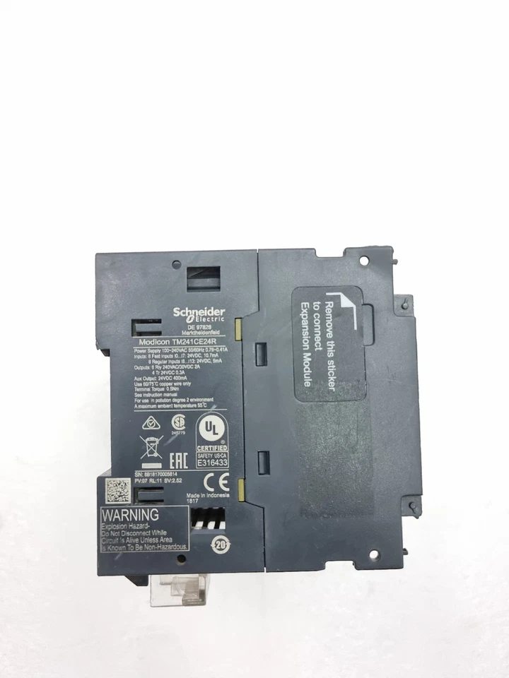 Schneider Electric Modicon M241 TM241CE24R Relay Out Module (Light Blink)